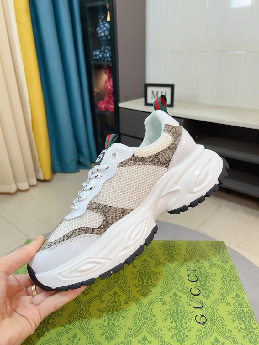 Men's shoes 💰458🌹🌹[GUCCI] Gucci's new lace-up casual men's shoes are on the market first, and the materials and workmanship are superior to all versions on the market. The highest quality shipped first-layer cowhide with imported original perforated materials➕Genuine leather lining, privately molded soft outsole, high foot comfort, imported special materials highlight the brand's unique charm, high-end customization 38-44